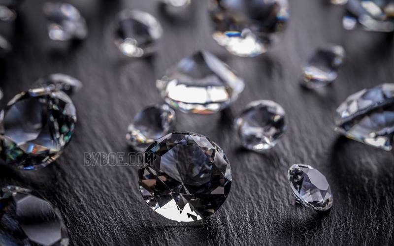 How to Spot Other Stones That Aren’t Real Diamonds